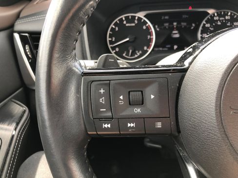 Used 2022 Nissan Rogue SL w/ SL Premium Package image 15