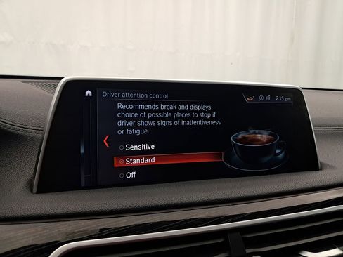 Used 2019 BMW 750i xDrive w/ M Sport Package image 22