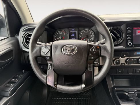Used 2022 Toyota Tacoma SR AWD/4WD image 12