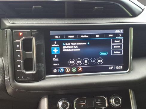 Used 2021 GMC Yukon Denali AWD/4WD image 12