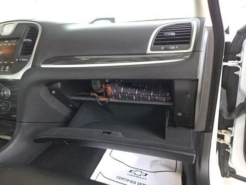 Used 2021 Chrysler 300 Touring L image 44