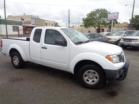 Used 2012 Nissan Frontier S w/ S Preferred Pkg RWD image 12