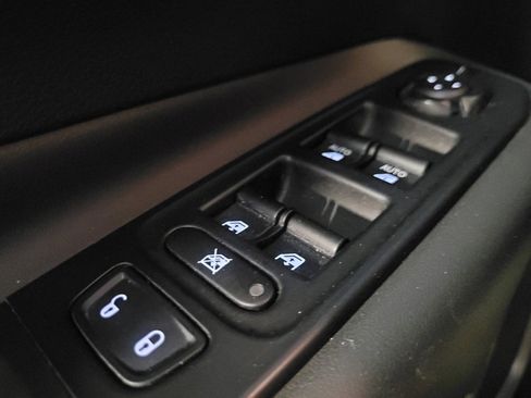 Used 2023 Jeep Renegade Latitude w/ Premium Group AWD/4WD image 27