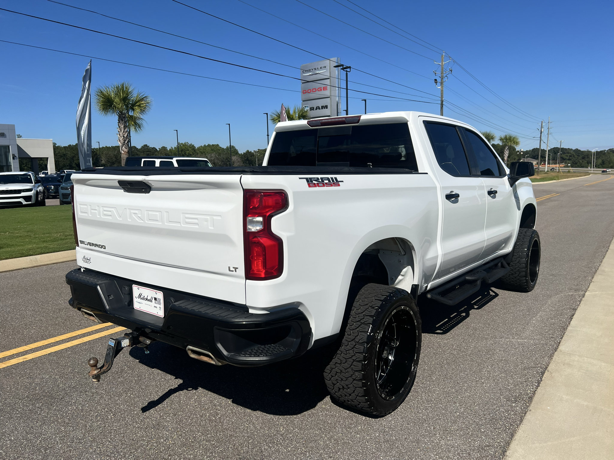 Used 2021 Chevrolet Silverado 1500 LT Trail Boss w/ Convenience Package II AWD/4WD image 5