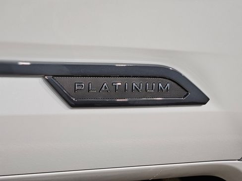 Used 2025 Toyota Tundra Platinum AWD/4WD image 40