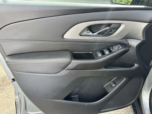 Used 2023 Chevrolet Traverse LT w/ LPO, Floor Liner Package AWD/4WD image 21