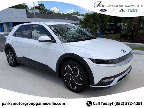 Certified 2022 Hyundai Ioniq 5 SE w/ Cargo Package RWD image 1