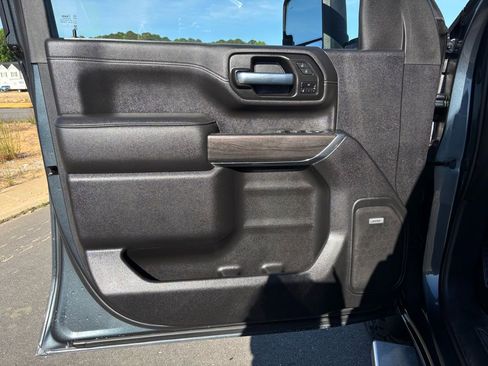 Used 2020 Chevrolet Silverado 3500 LTZ w/ LTZ Plus Package AWD/4WD image 17