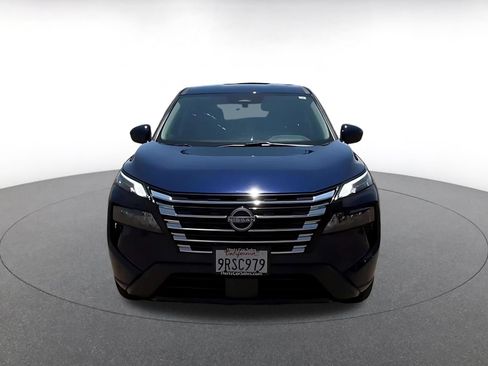 Used 2025 Nissan Rogue SV FWD image 4