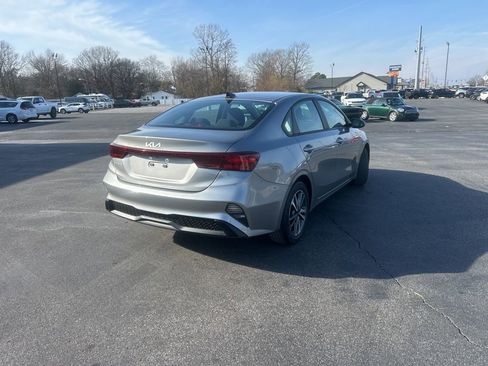 Used 2022 Kia Forte LXS image 3