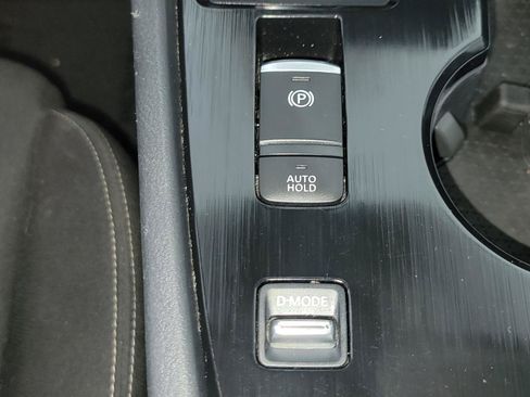 Used 2024 Nissan Rogue S FWD image 26