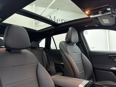 Certified 2026 Mercedes-Benz GLC 300 image 29