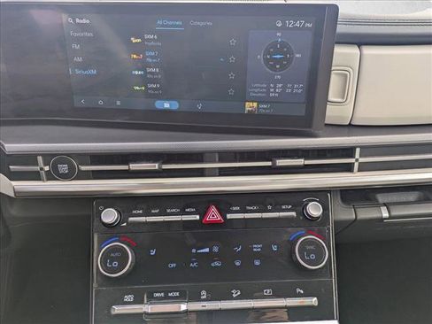 Used 2024 Hyundai Santa Fe SEL image 13