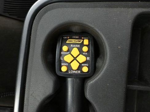 Used 2016 GMC Sierra 2500 SLE w/ SLE Preferred Package image 31