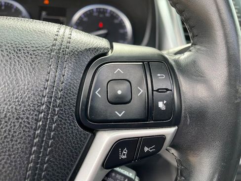 Used 2018 Toyota Highlander XLE image 16