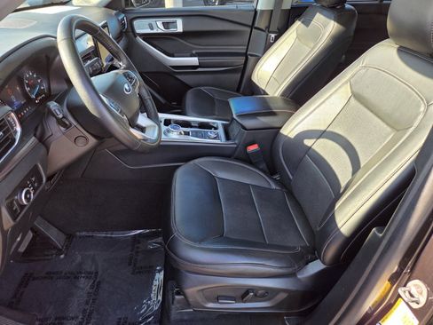 Certified 2024 Ford Explorer Limited w/ Equipment Group 301A image 10