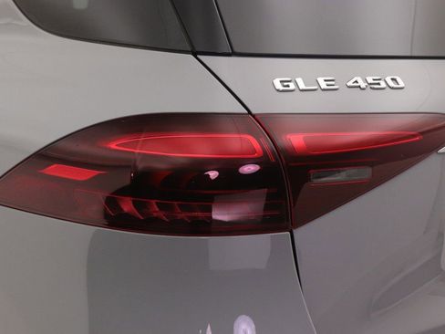 Certified 2024 Mercedes-Benz GLE 450 4MATIC image 18
