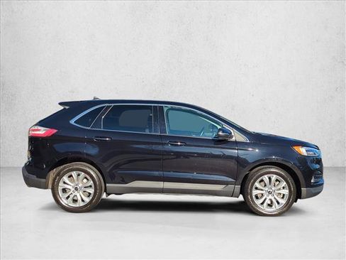 Used 2024 Ford Edge Titanium w/ Equipment Group 301A image 4