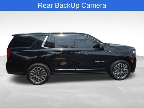 Used 2023 GMC Yukon Denali Ultimate AWD/4WD image 7