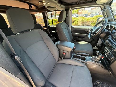 Used 2020 Jeep Wrangler Unlimited Sport S AWD/4WD image 38