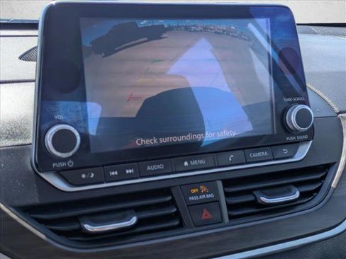 Used 2023 Nissan Altima 2.5 SV FWD image 14