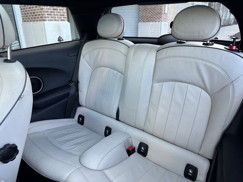 Used 2015 MINI Cooper S image 16