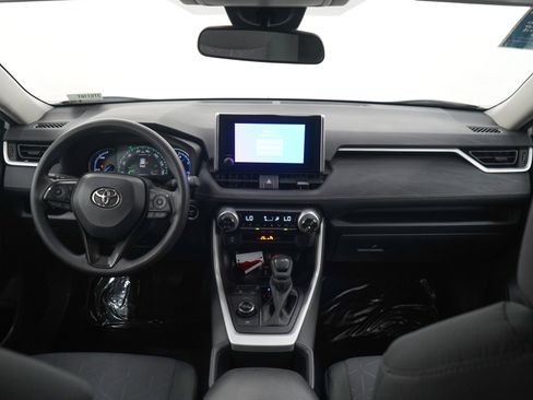 Used 2025 Toyota RAV4 XLE AWD/4WD image 13