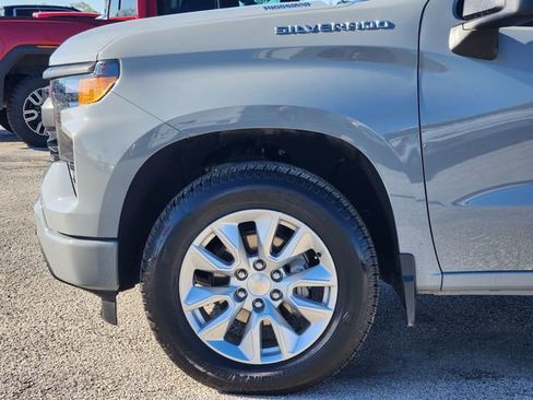 Used 2024 Chevrolet Silverado 1500 Custom image 8
