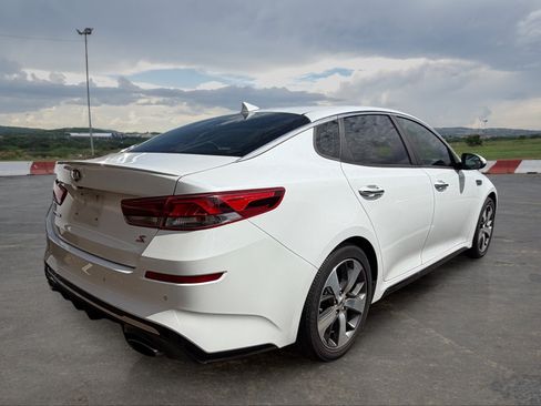 Used 2019 Kia Optima S FWD image 3