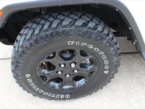 Certified 2023 Jeep Gladiator Sport image 15