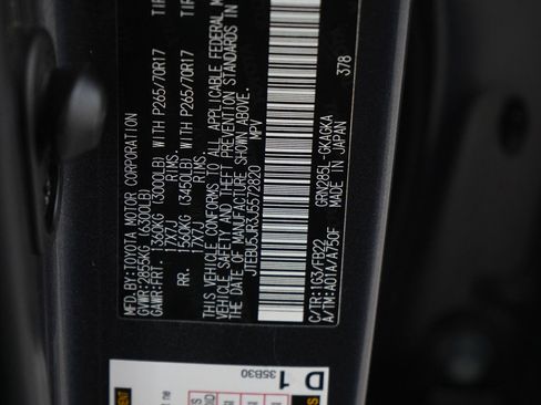 Used 2018 Toyota 4Runner SR5 image 28