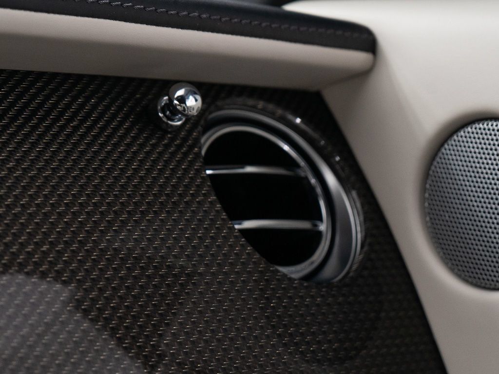 Certified 2018 Rolls-Royce Dawn RWD image 48