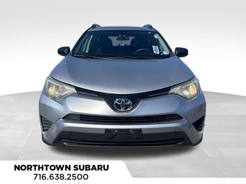 Used 2016 Toyota RAV4 LE FWD image 2