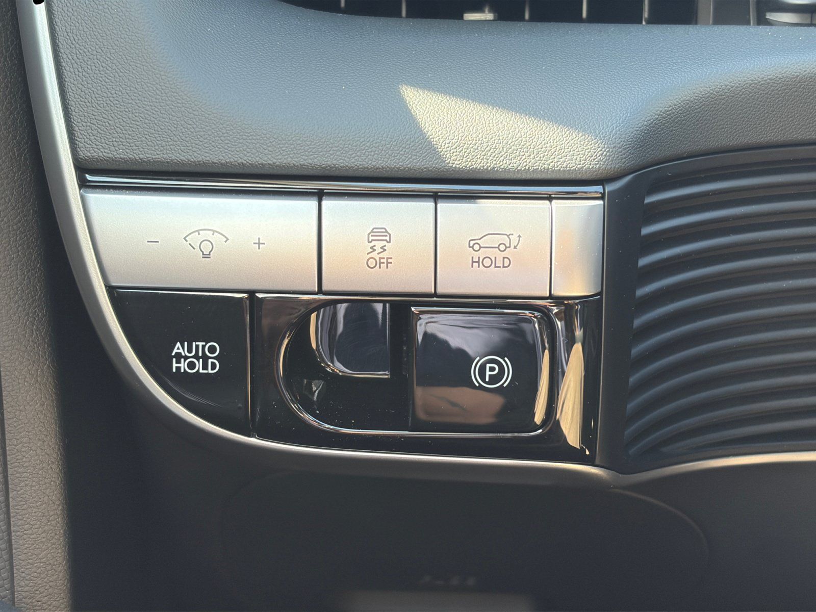 Certified 2024 Hyundai Ioniq 5 SEL AWD/4WD image 12