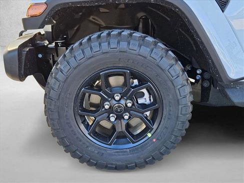 New 2026 Jeep Gladiator Sport image 10