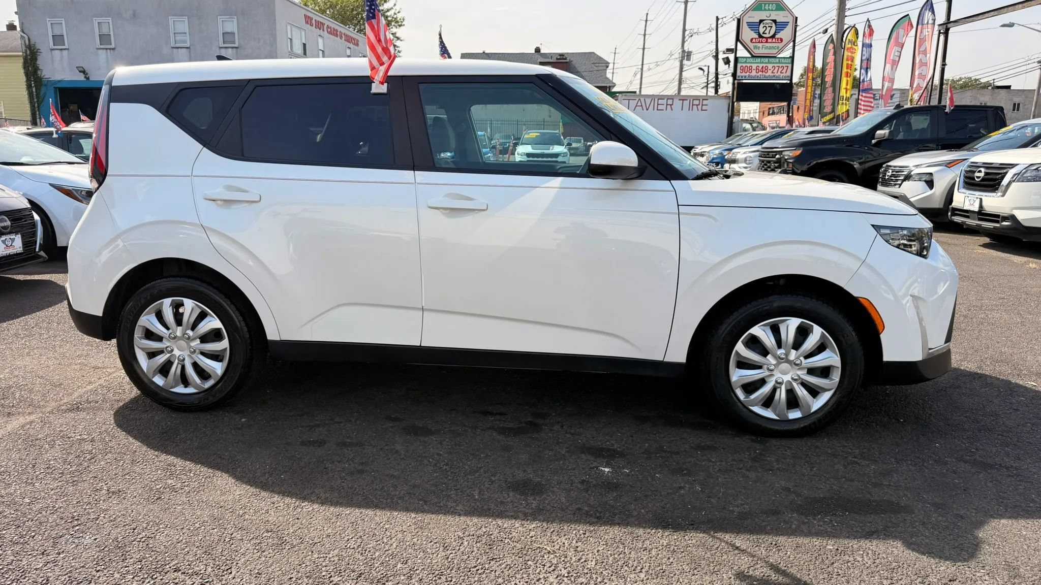 Used 2025 Kia Soul LX FWD image 10