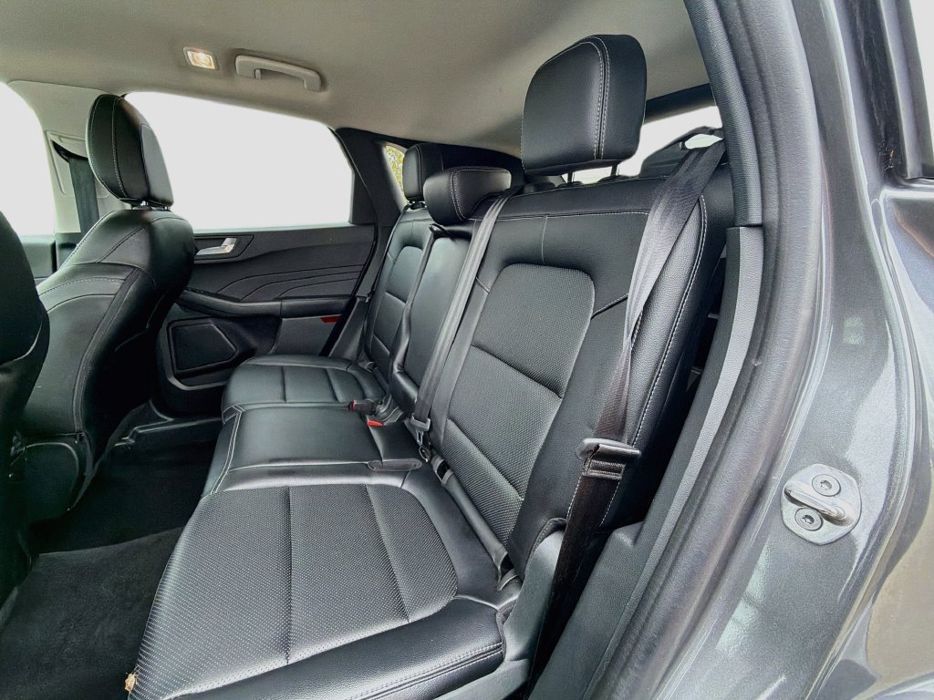 Used 2022 Ford Escape SEL w/ Equipment Group 302A AWD/4WD image 25