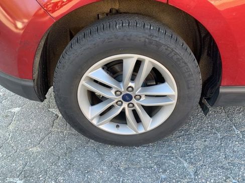 Used 2018 Ford Edge SEL w/ Equipment Group 201A image 31