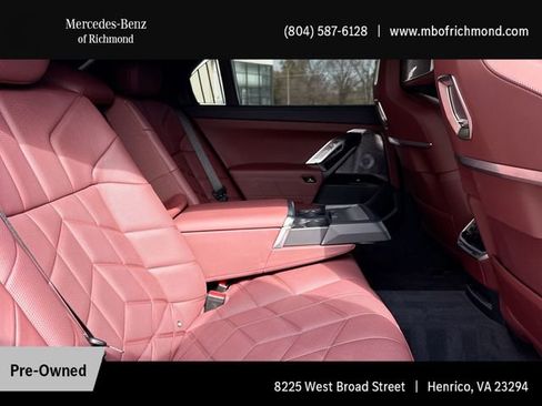 Used 2025 BMW 760i xDrive w/ Premium Package image 15