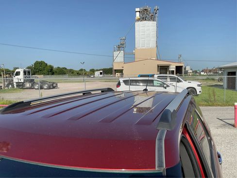 Used 2014 Ford Explorer XLT w/ Equipment Group 201A FWD image 11