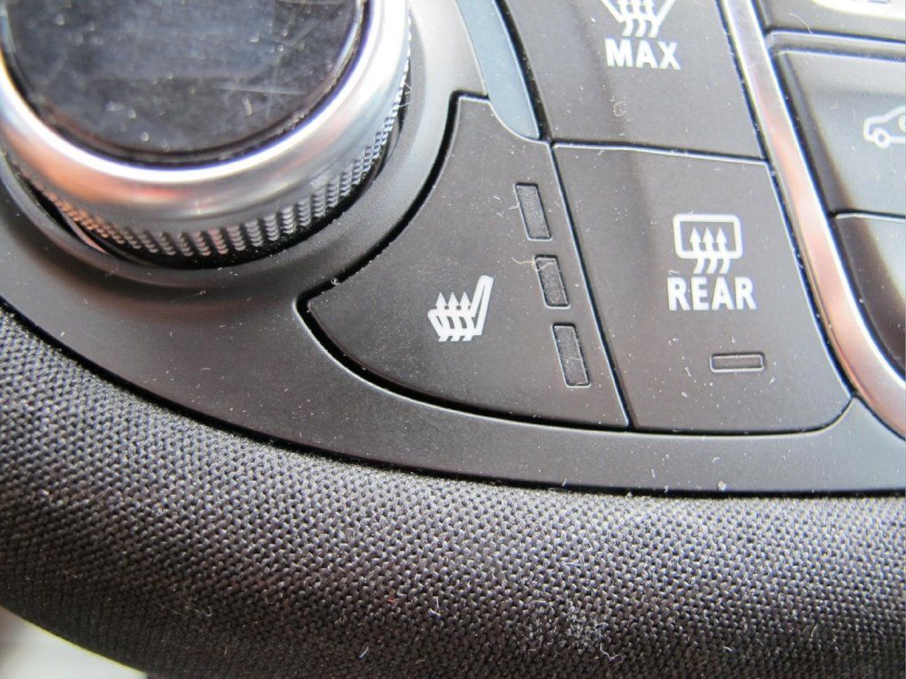 Used 2025 Chevrolet Malibu LT FWD image 19