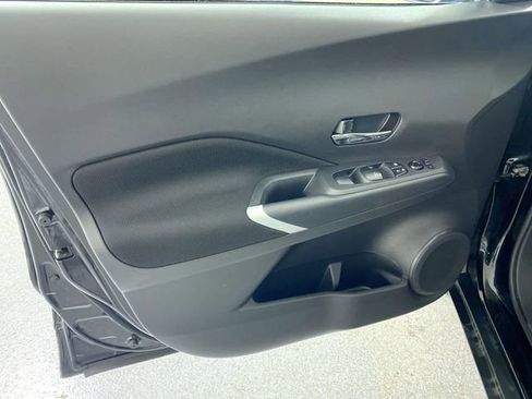 Used 2023 Nissan Kicks SV image 18