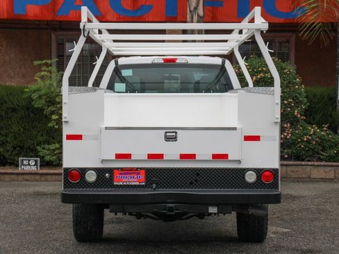 Used 2019 Ford F350 XLT image 8