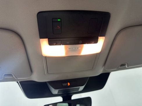 Used 2023 Nissan Pathfinder SL image 24