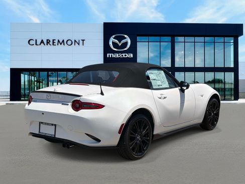New 2026 MAZDA MX-5 Miata Club w/ Appearance Package RWD image 5