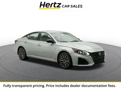 Used 2025 Nissan Altima 2.5 SV FWD image 1