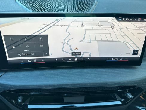 Used 2025 BMW 330i Sedan w/ M Sport Package image 21