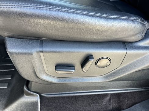 Used 2021 Ford Expedition XLT RWD image 18
