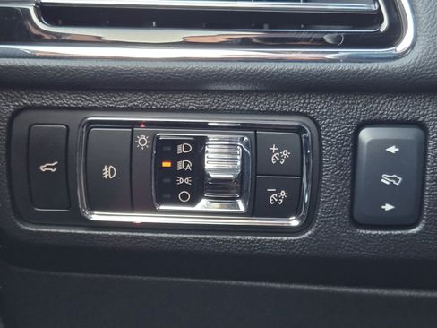 Used 2024 Lincoln Navigator Premiere AWD/4WD image 19