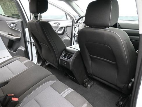 Used 2025 Chevrolet Blazer LT image 29